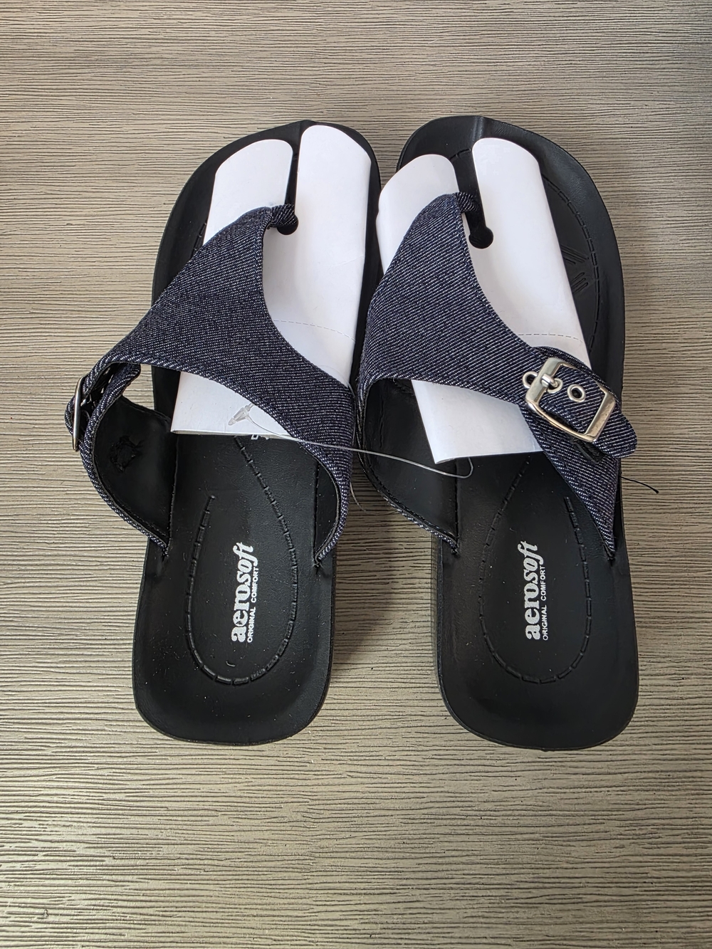 Aerosoft Women’s Black Denim Buckle Toe-Post Sandals